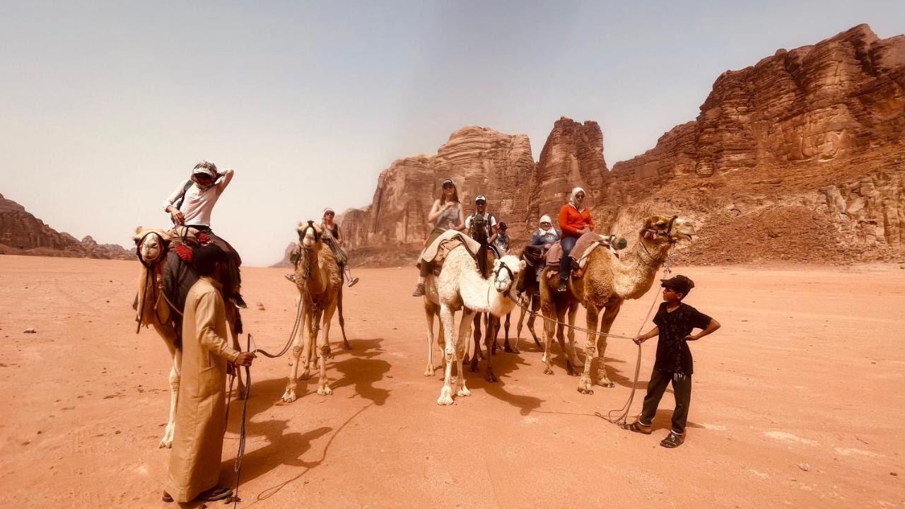 Friend Wadi Rum Extérieur photo