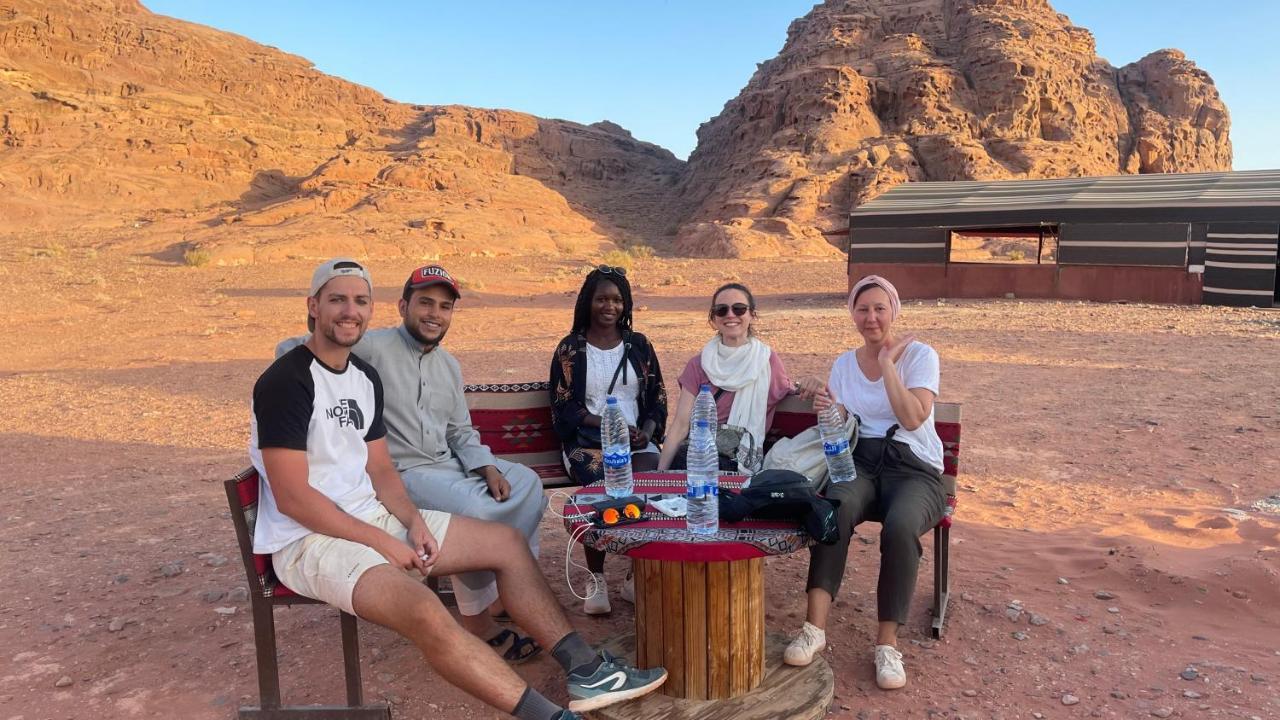 Friend Wadi Rum Extérieur photo