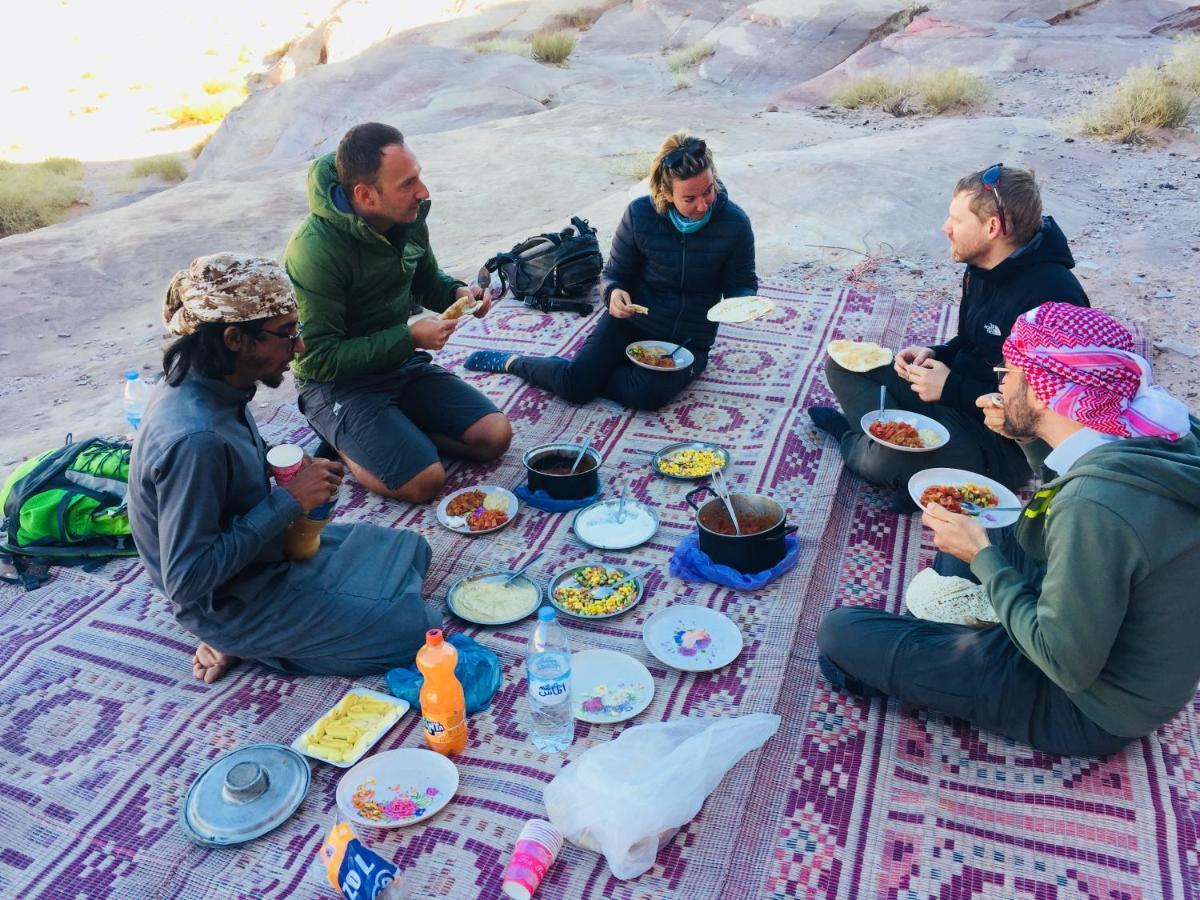 Friend Wadi Rum Extérieur photo